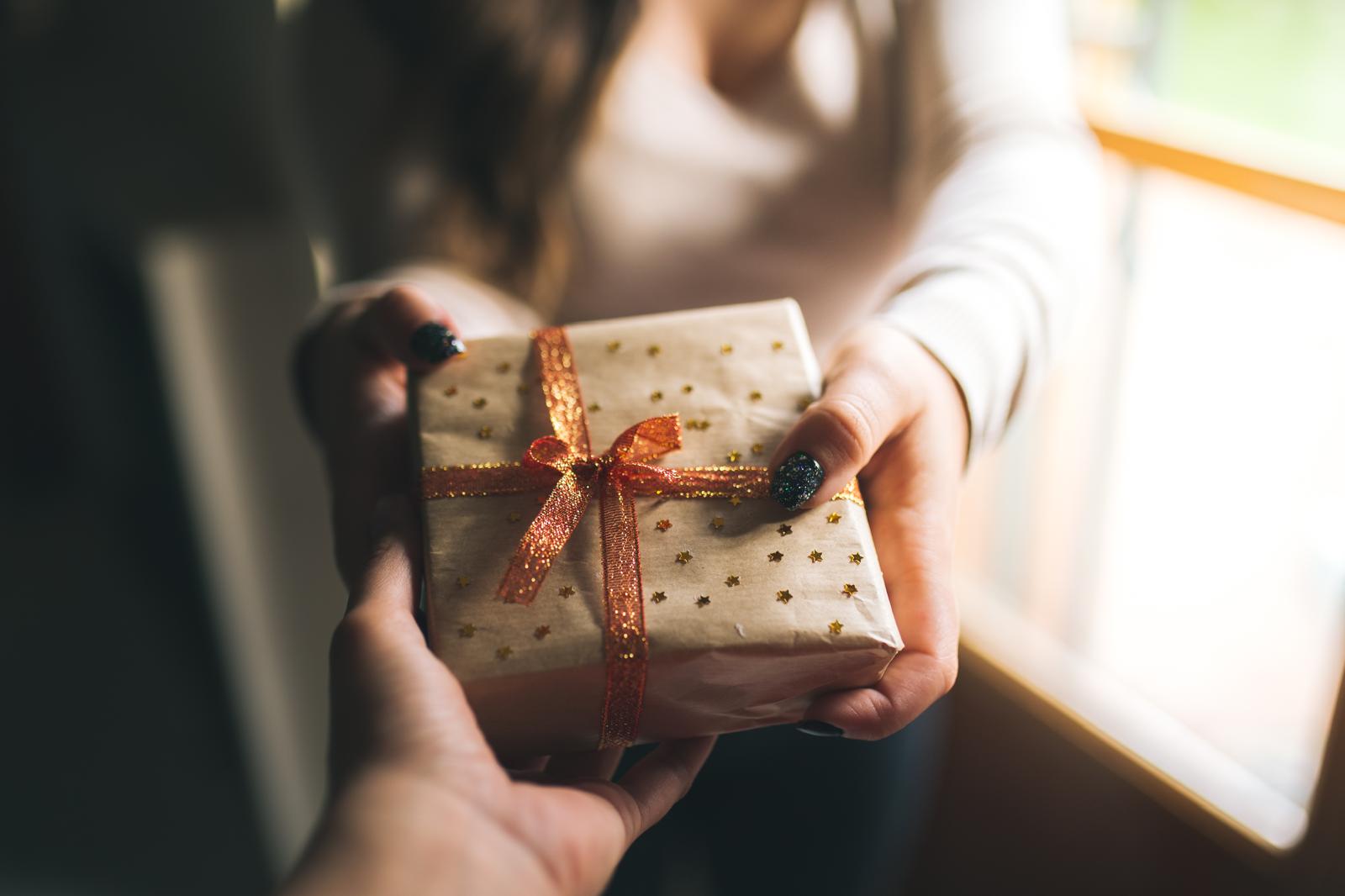 Birthday Cake and Gift Delivery Service